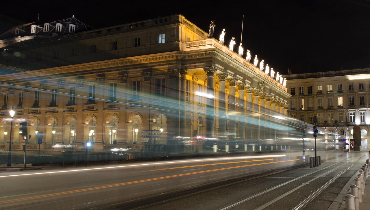 Grand Théâtre Bordeaux at night