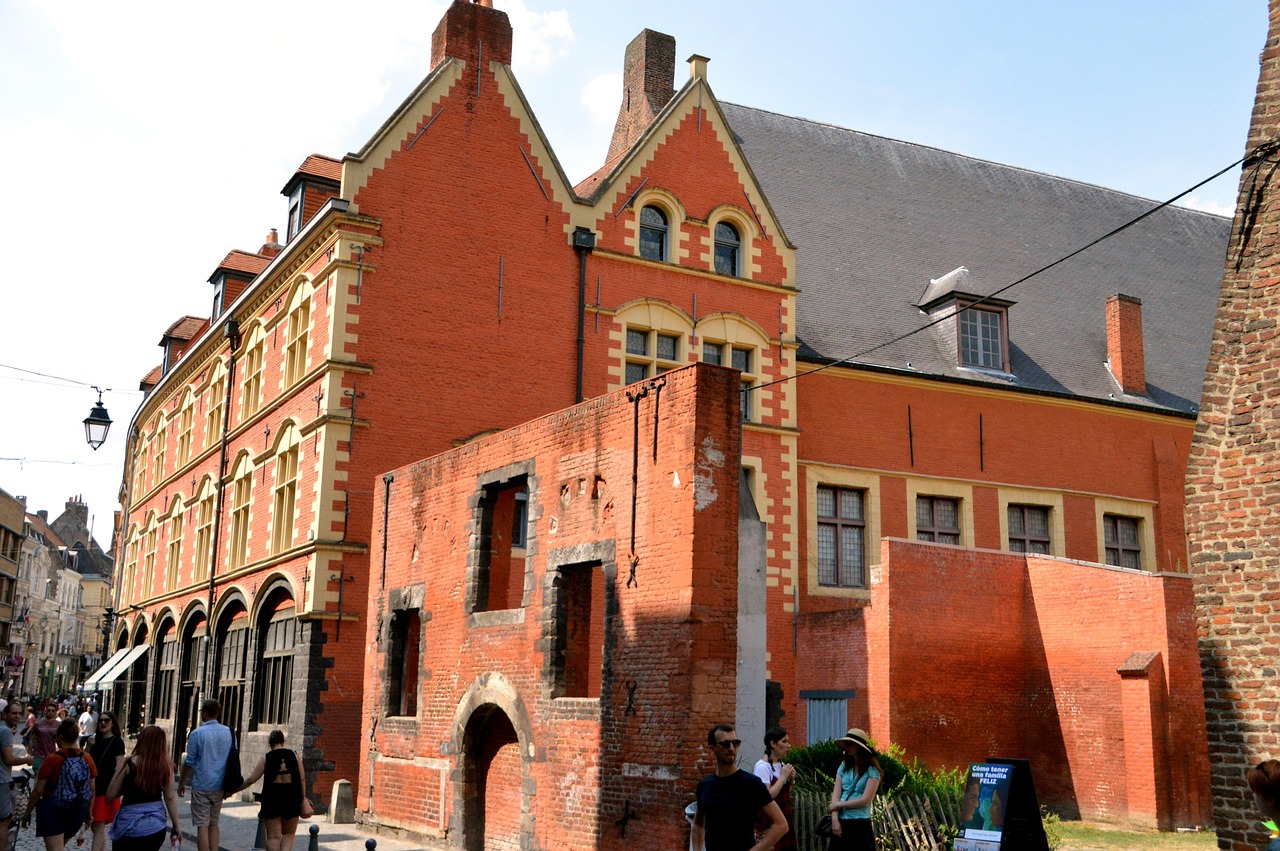 Hospice Comtesse museum courtyard in Lille