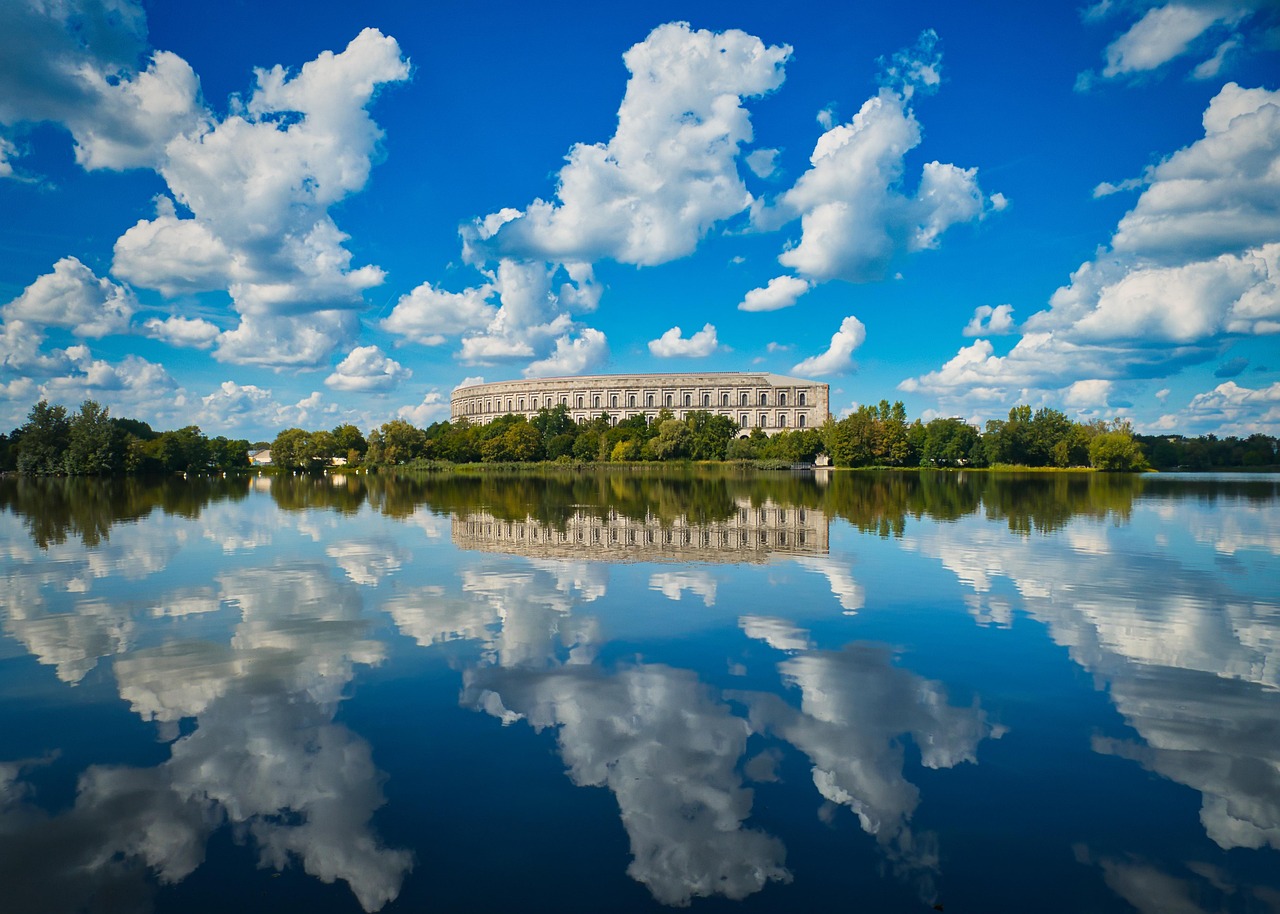 Nuremberg Dutzendteich lake and park