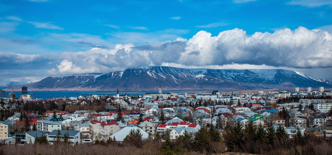 Perlan glass dome and viewing deck in Reykjavik