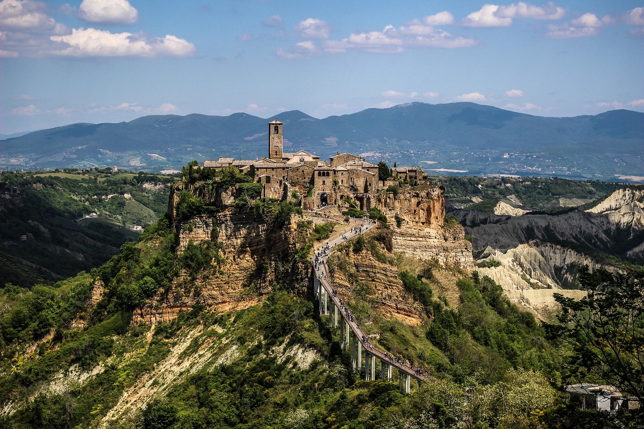 Civita di Bagnoregio pedestrian bridge