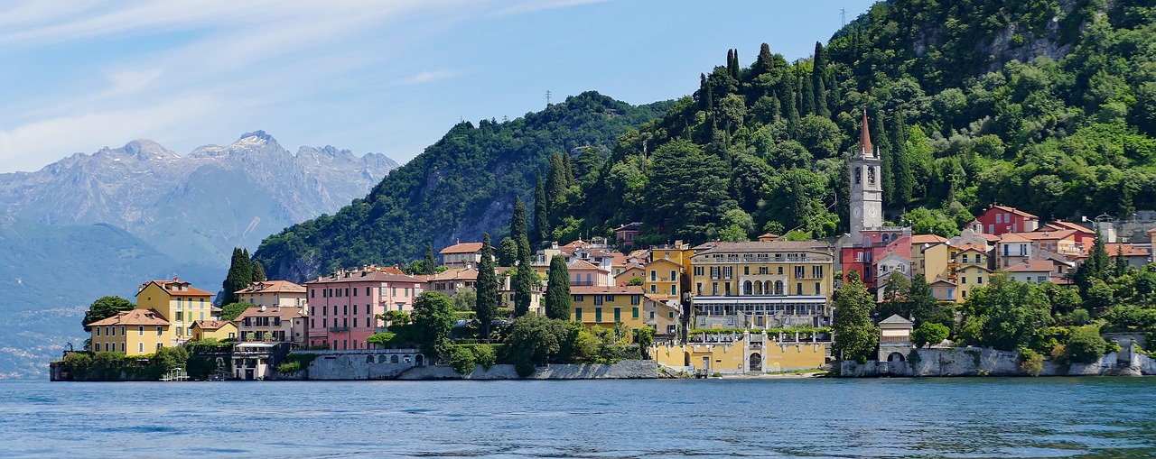Varenna historic center and lakefront
