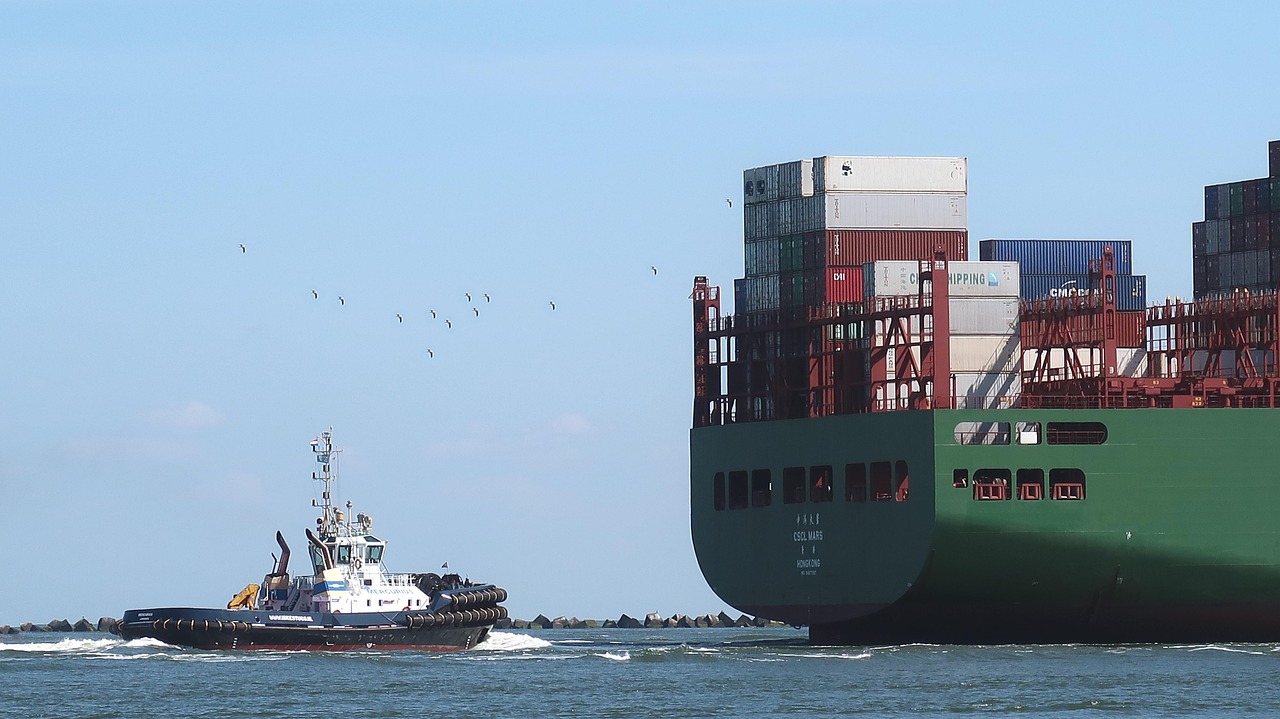 Rotterdam port containers and cranes