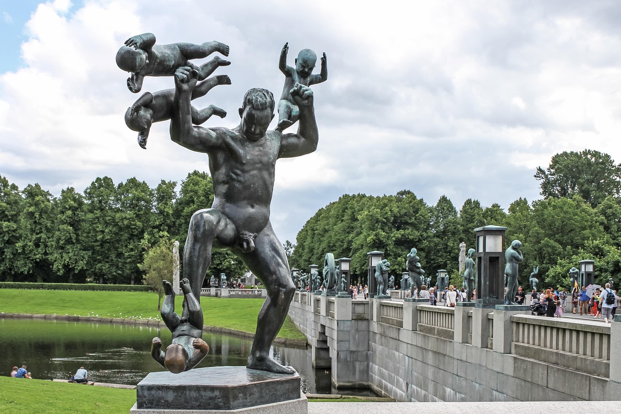 Vigeland Sculpture Park in Oslo