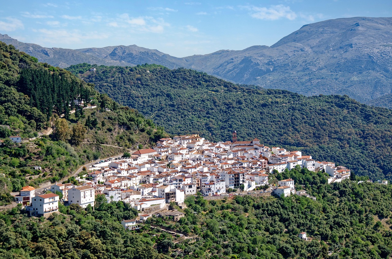 Mirador de Ronda viewpoint over countryside