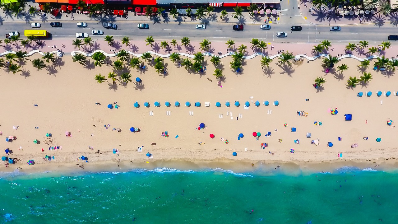 Fort Lauderdale Beach and promenade