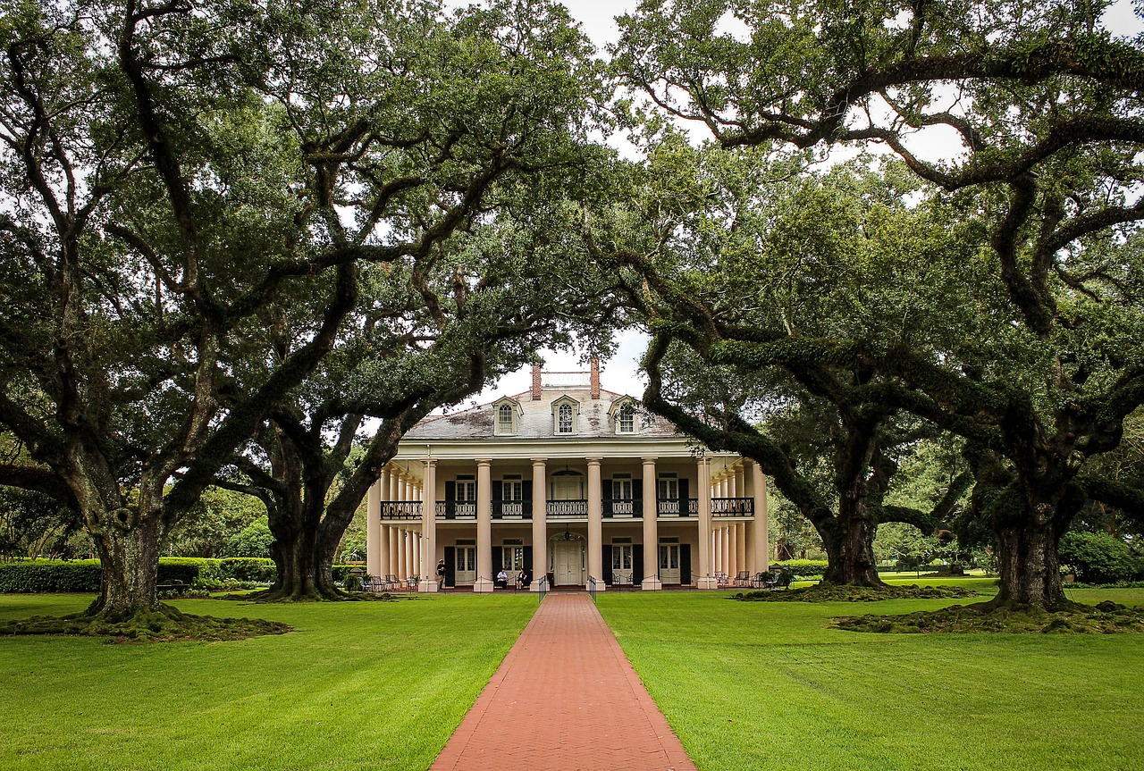 Oak Alley Plantation oak-lined path near New Orleans
